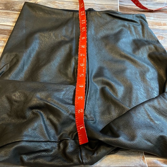 Commando Perfect Control Faux Leather High Rise Raw Hem Stretch Leggings Black L - Picture 10 of 11